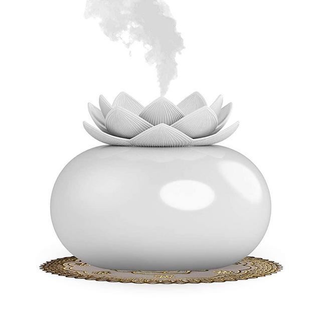 Vyaime Decor Essential Oil Diffuser Cute Lotus, Mini Ceramic Home Humidifiers Aromatherapy Difuser 200mL 12Hours, Air Purifier Freshener for Office Bedroom Yoga Spa Baby (White)