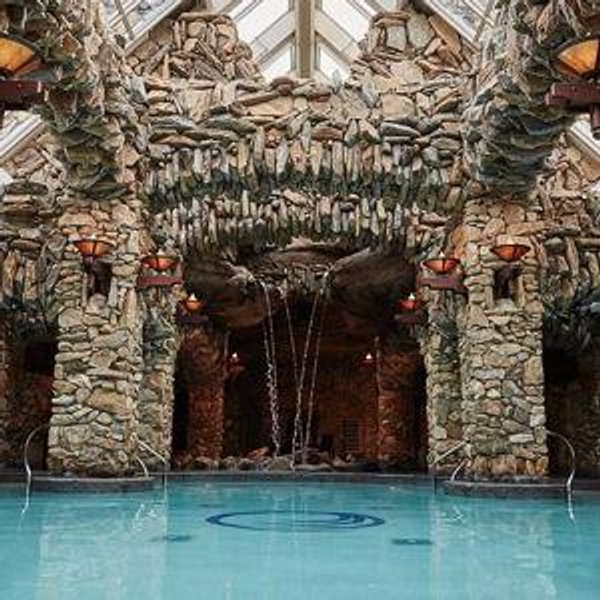 Couples Massage at Omni Spa