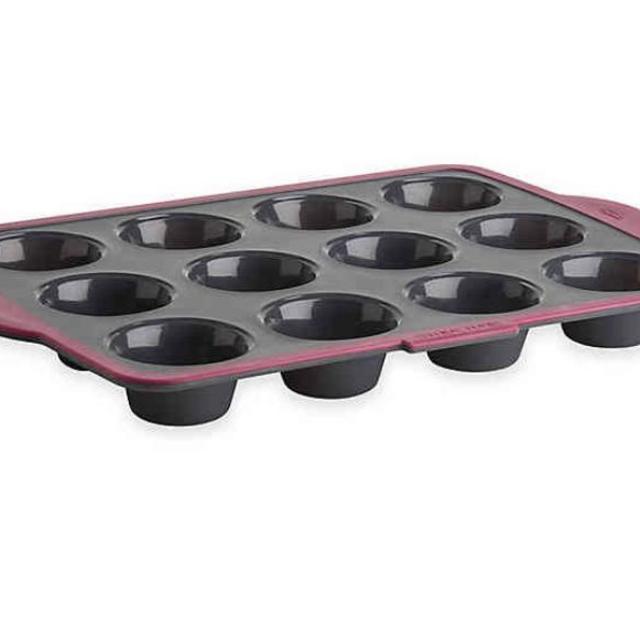 Trudeau 12-Cavity Silicone Muffin Pan