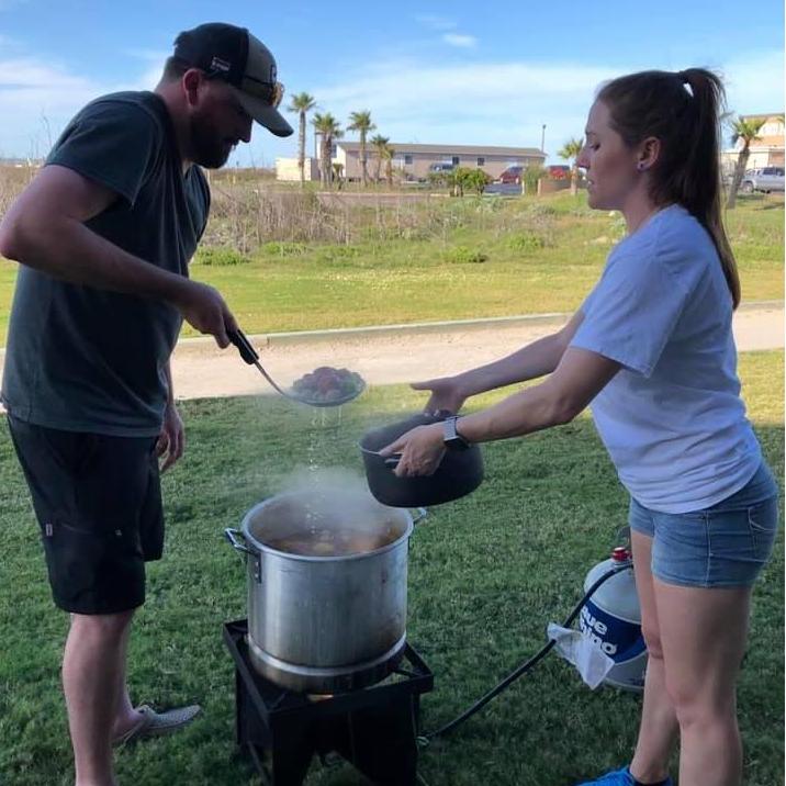Family beach vacation 2020 - Not sure how much I am trusting him with that hot food