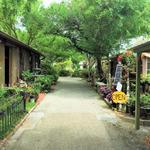 Renninger's Antique Center