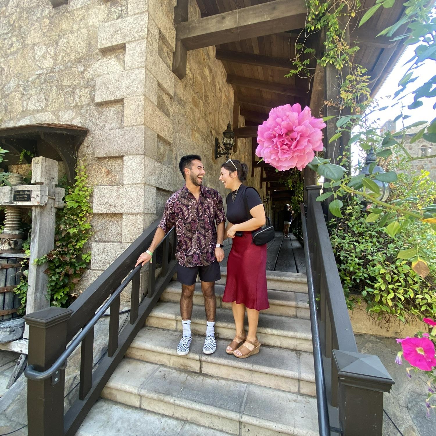 While in Napa a wine tasing opportunity arose. Even though neither of them liked wine in the slightest, there was a lot of giggling and absurd tasting notes by Chri. Maya’s palette had since changed😉