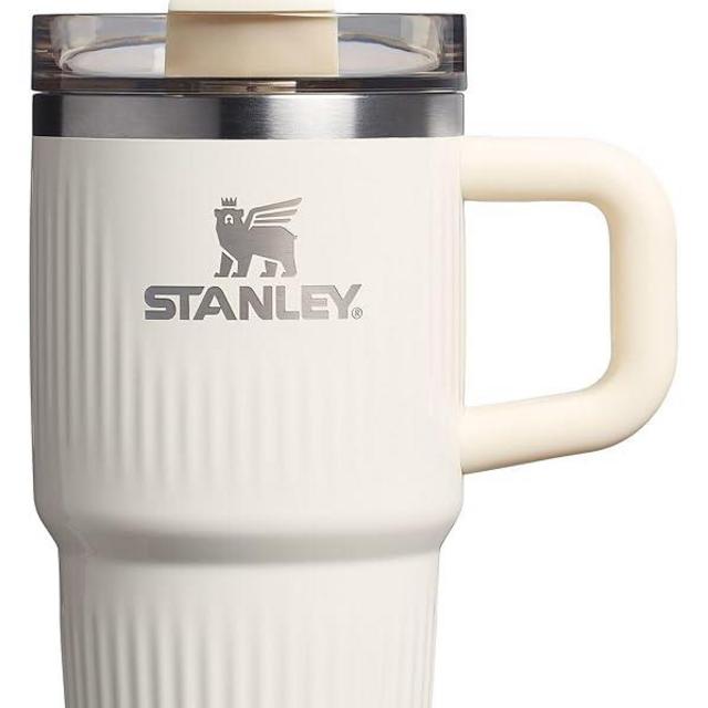 Stanley Quencher H2.0 Tumbler with Handle and Straw 20 oz | Flowstate 3-Position Lid | Cup Holder Compatible for Travel | Insulated Stainless Steel Cup | BPA-Free | Fluted Cream Gloss