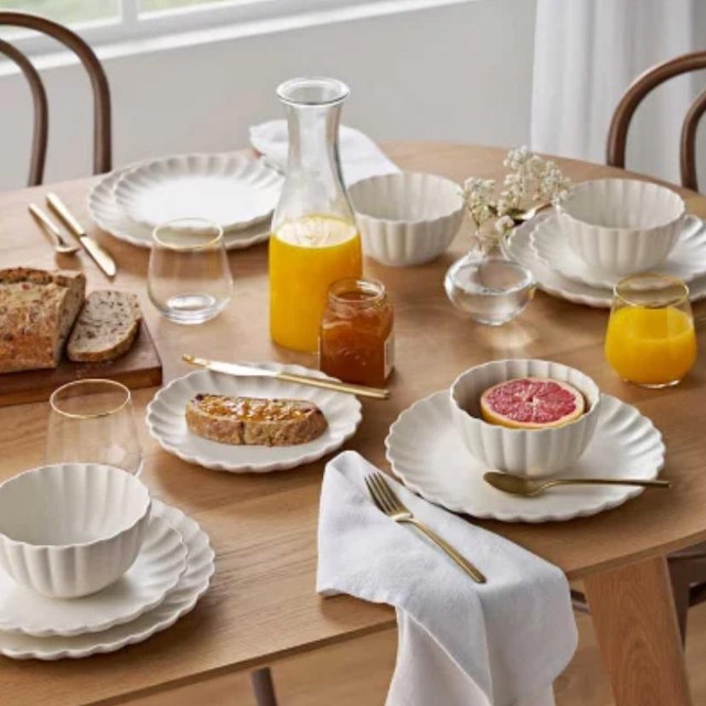 Dinnerware Set