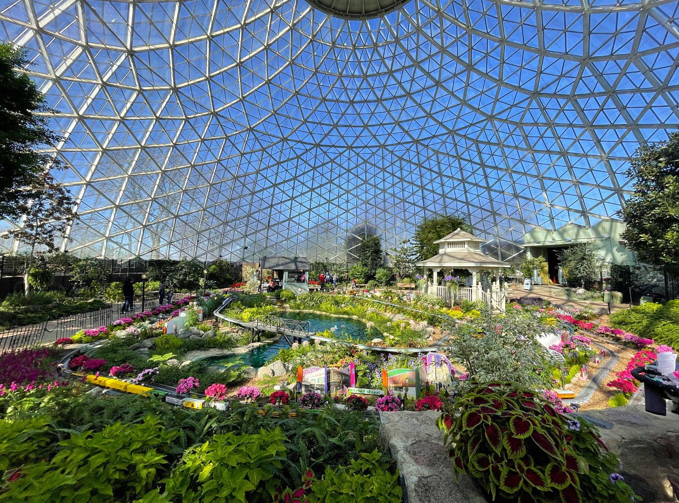 The Wedding Website of Vinit Gheewala and Mrugami Mahadik