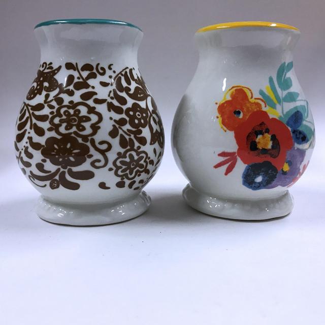 The Pioneer Woman Flea Market Decorated Salt and Pepper Shaker