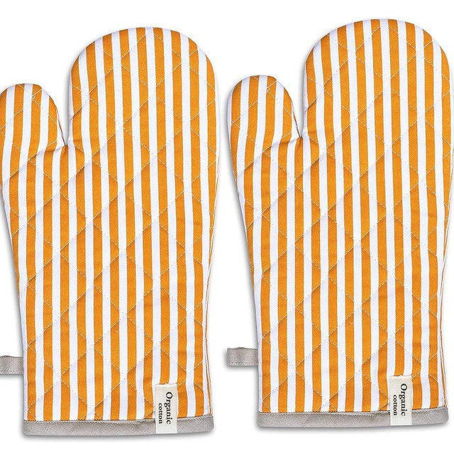 AMOUR INFINI Cotton Oven Mitts Set of 1 with Hanging Loop Non-Slip, Heat Resistant, Reusable Oven Mitt for Baking Cooking Kitchen Easter Oven Gloves (Yellow)