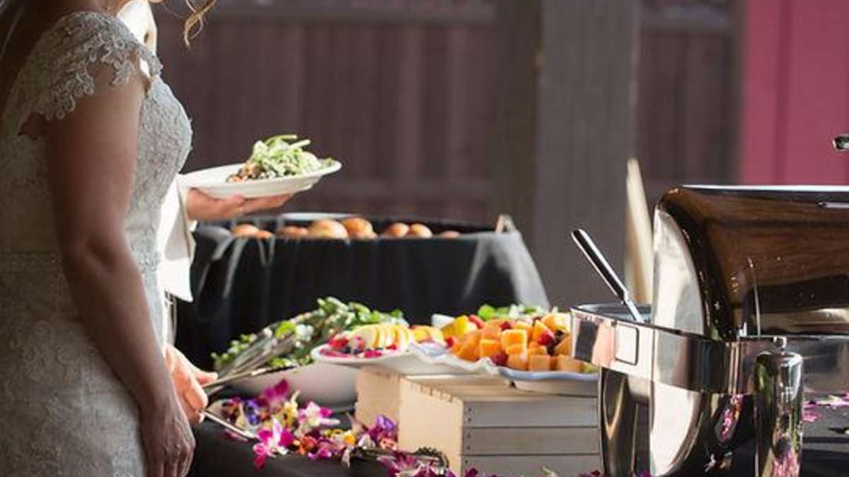 Apples 2 Apples Catering Wedding Catering Zola