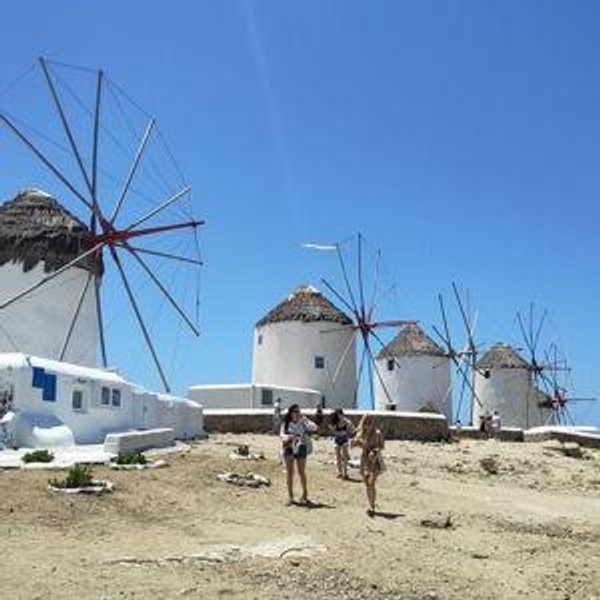 Walking Tour in Mykonos Town & Secluded Beach Picnic