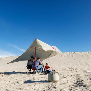 Shade Caster 4-Person Sunshade