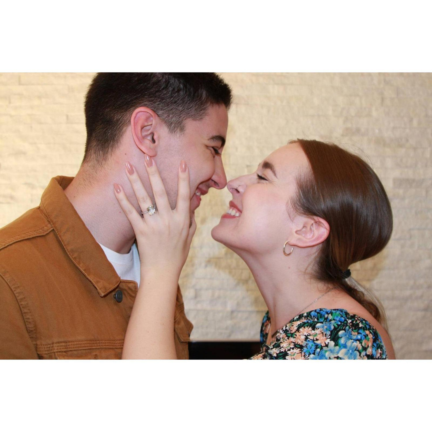 We're engaged!!