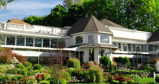 The Wedding Website of Lauren Donnelly and TJ Sullivan