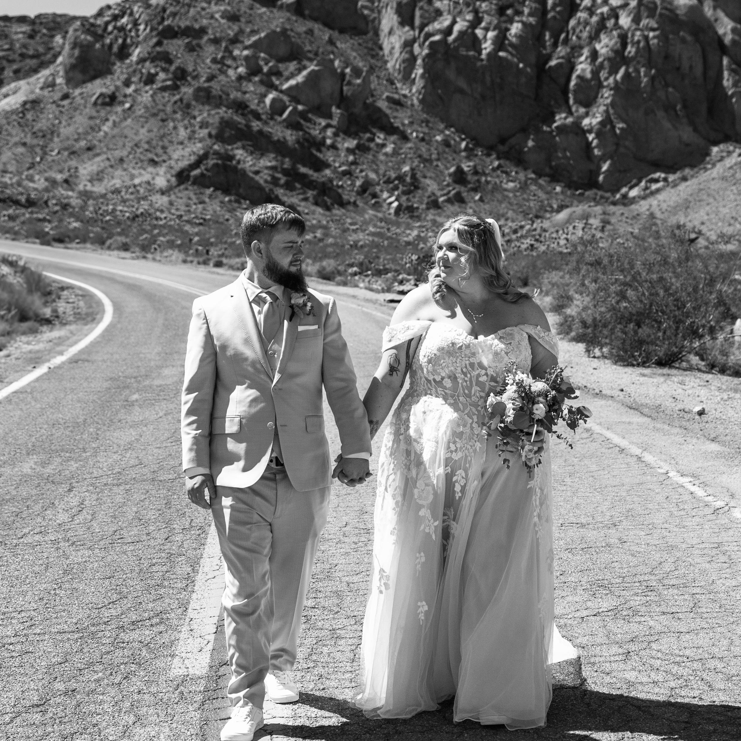 Emily \u0026 Jonathan | Private Villa Wedding in Italy - Liz Andolina, image size:2500x2500