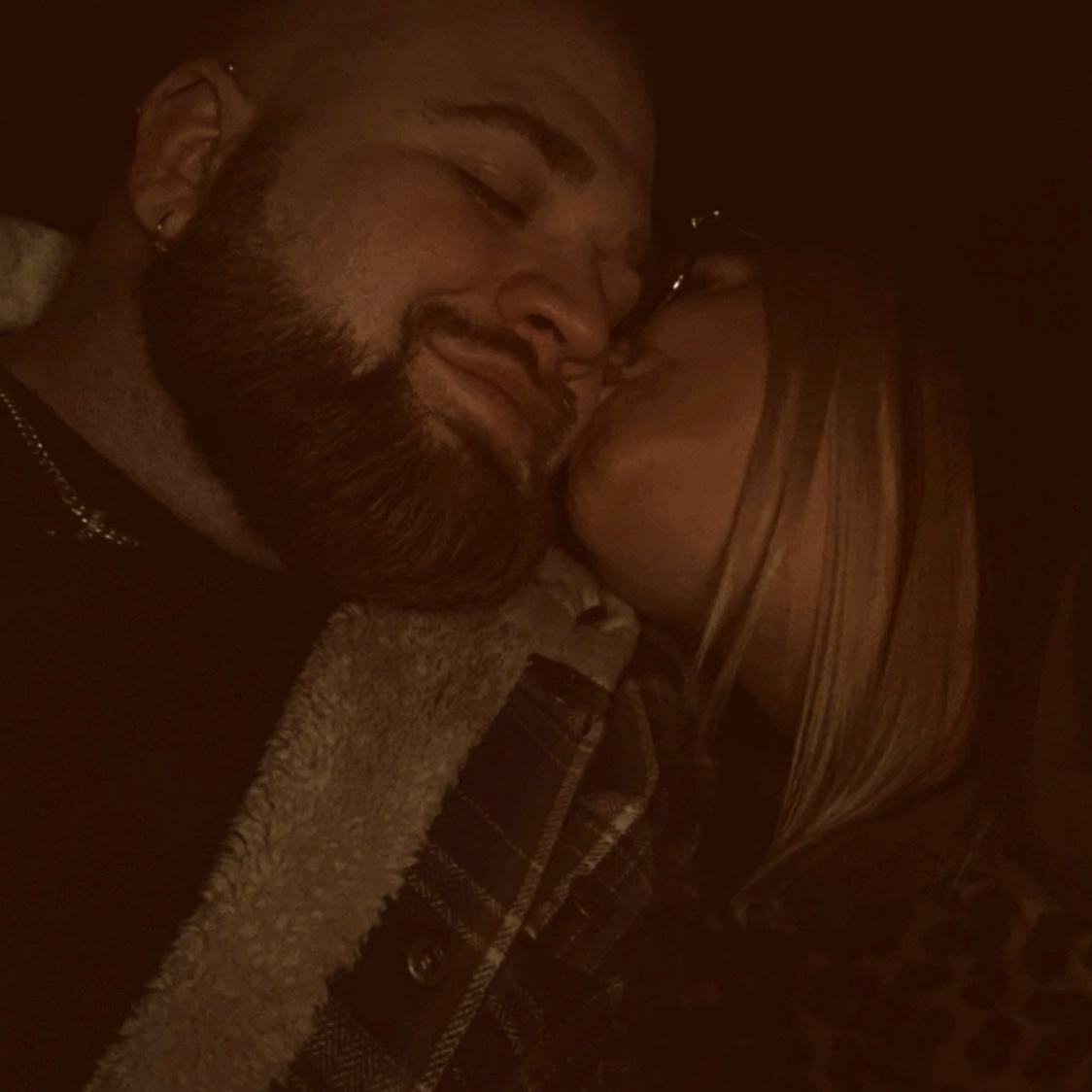 This kiss, this kiss