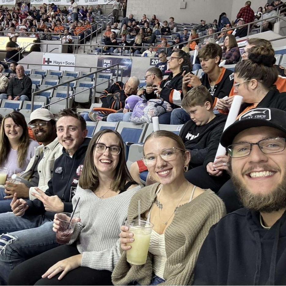 Komet's game with Kierstynn, Chanse, Nick, Marissa, Sydney, and Ethan