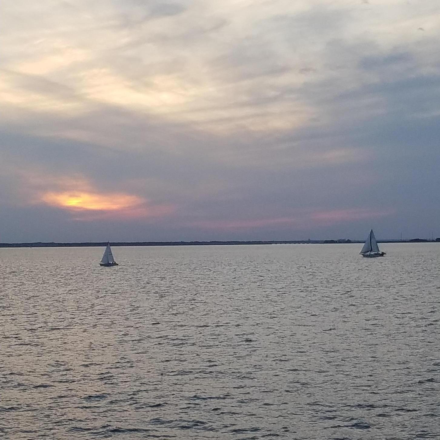 Date: October 10, 2020
Days Dating: #873
Location: Sandy Hook, NJ
One of our favorite dates! We snuck onto an old abandoned building and had a picnic as we watched the sailboats go by.