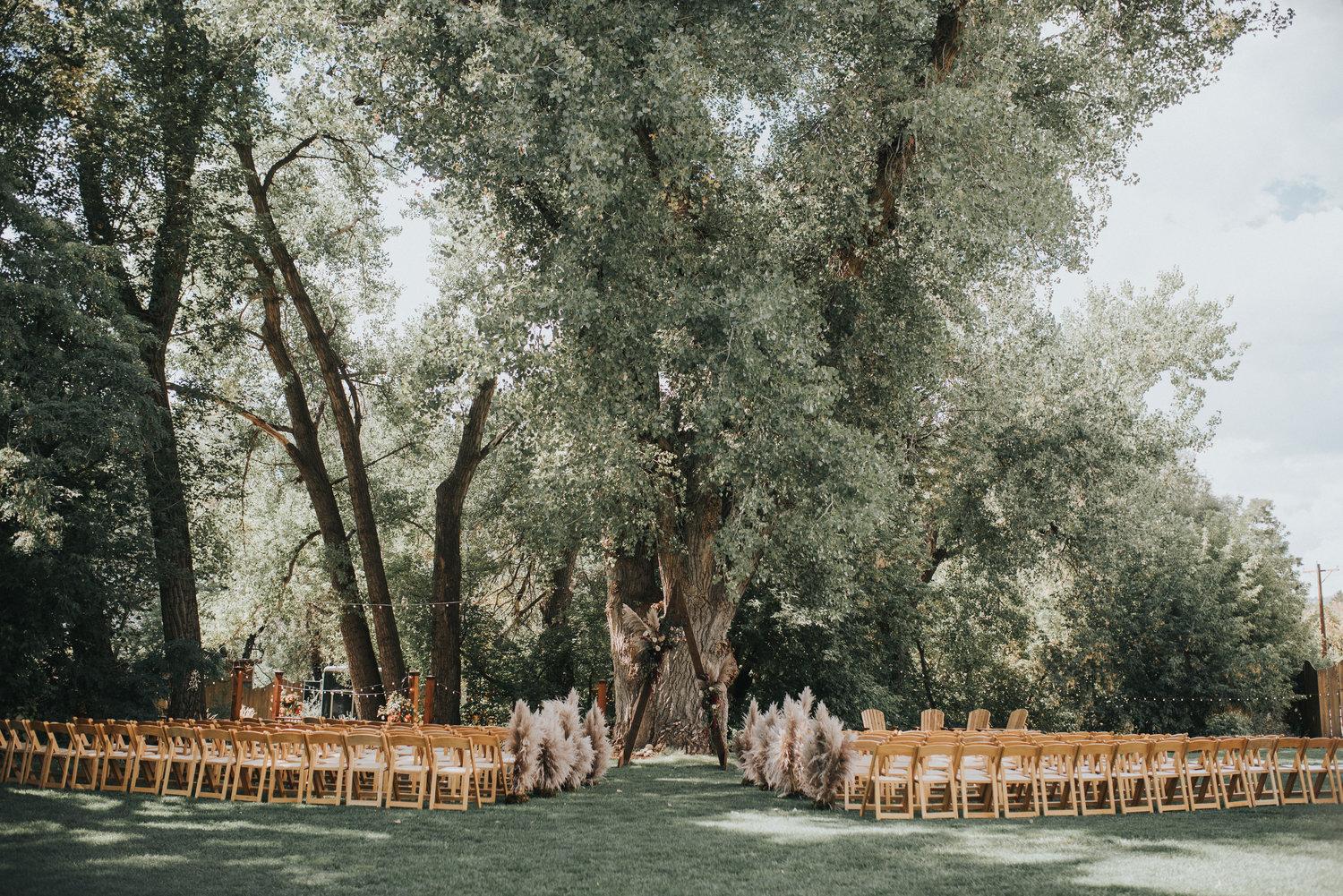The Wedding Website of Mckensie Barnes and Hunter Race