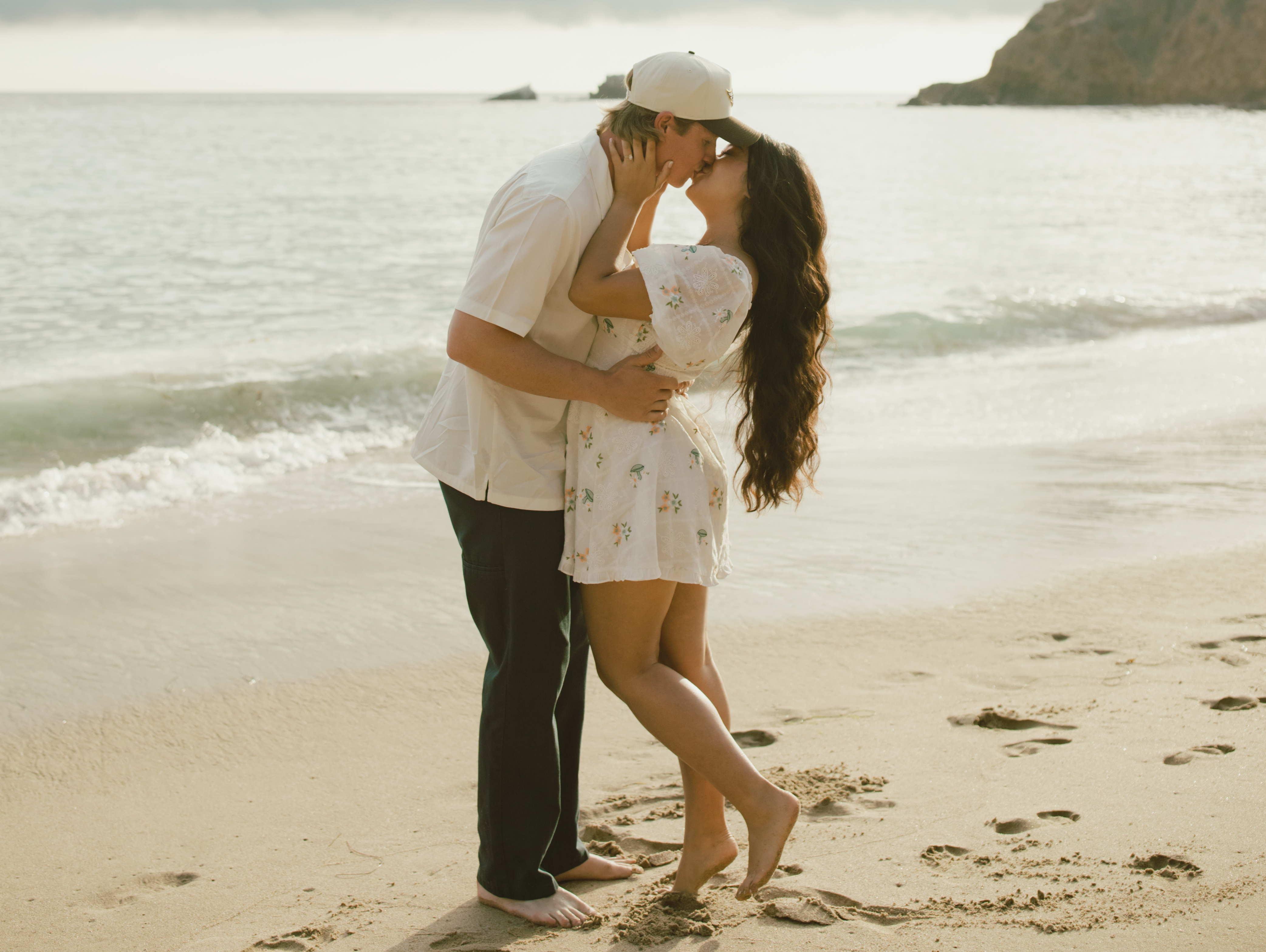 The Wedding Website of Alexis Si'i and Jonathan Connolly