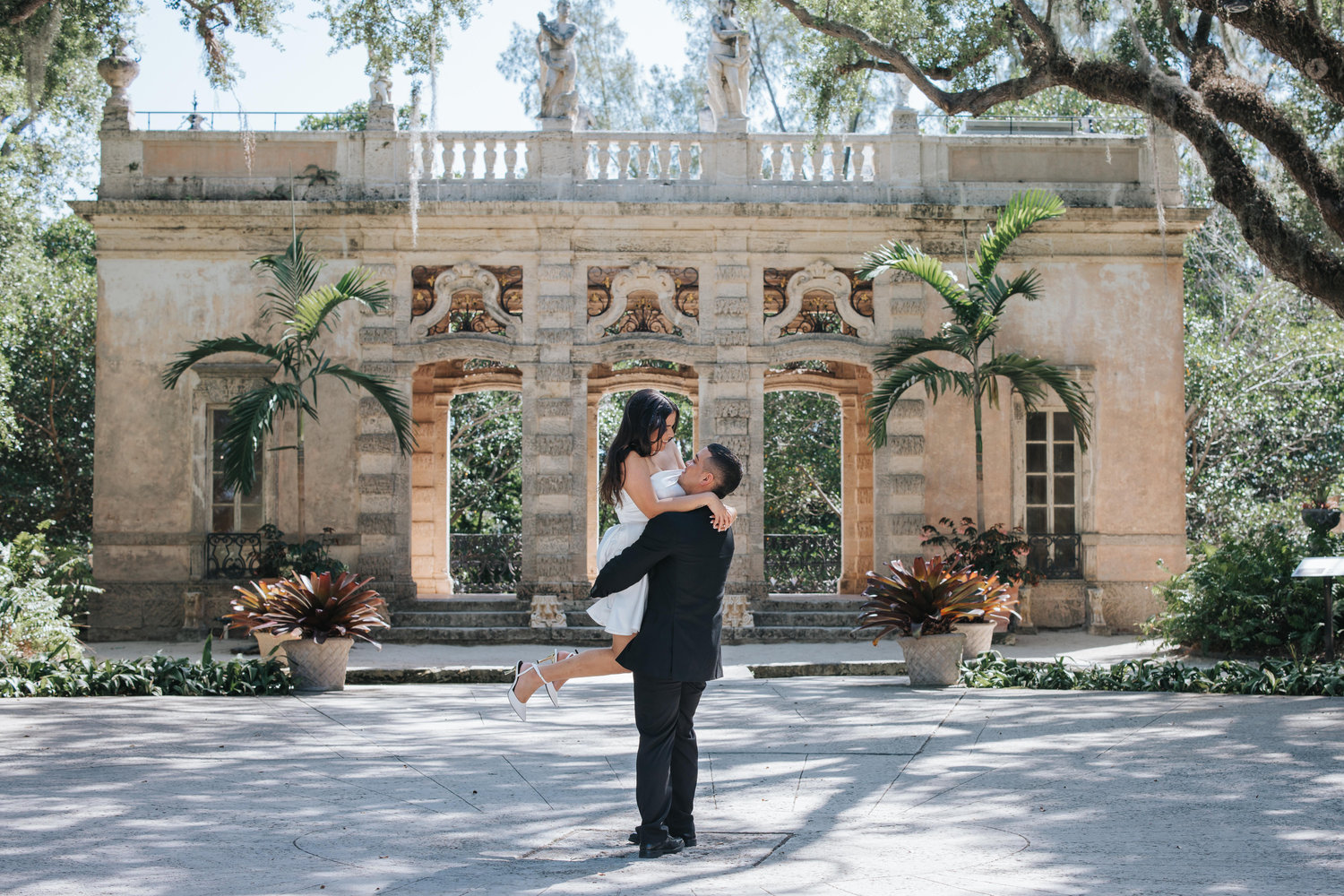 The Wedding Website of Laura Lara and Richard Flores