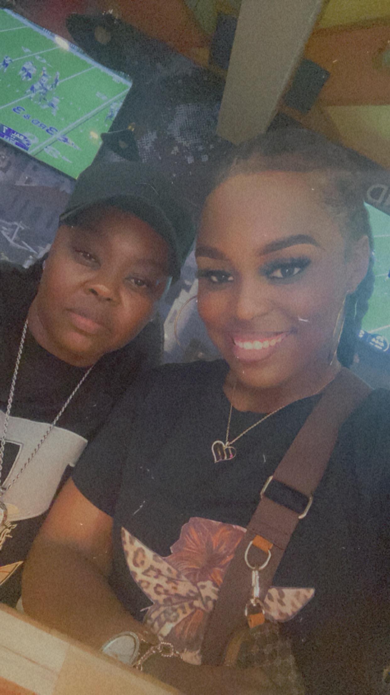 The Wedding Website of Semone Jennings and Charmaine Gilbert