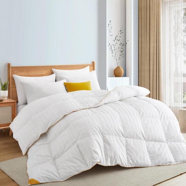 Puredown White Goose Down Comforter Duvet Insert with 500 Thread Count Cotton Fabric, King