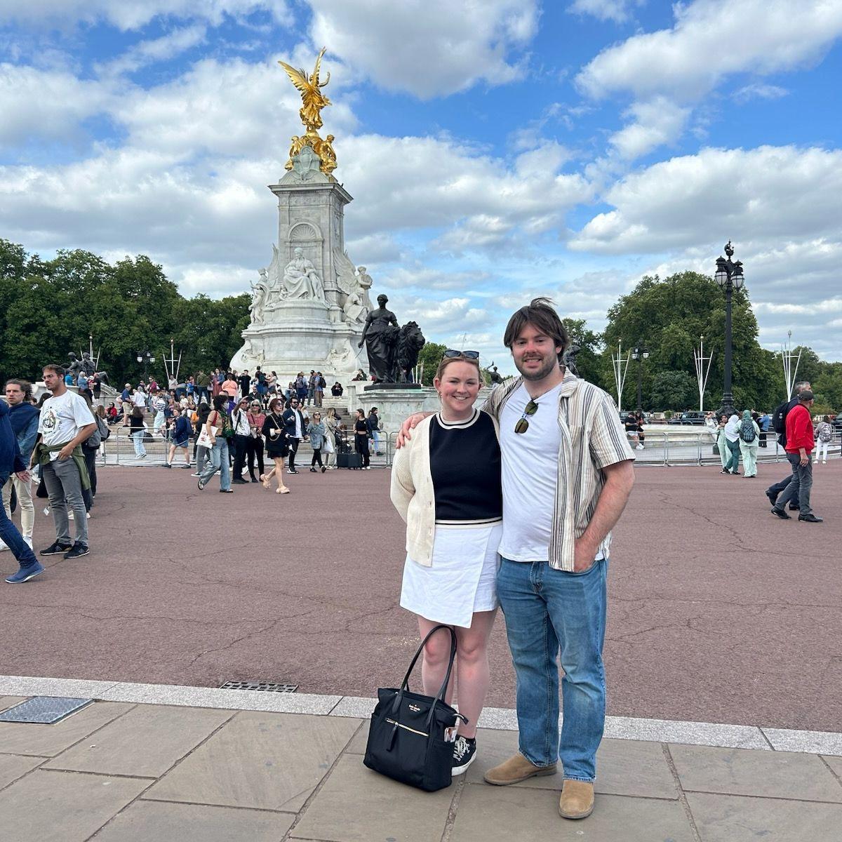 Outside Buckingham Palace (London, 2024)