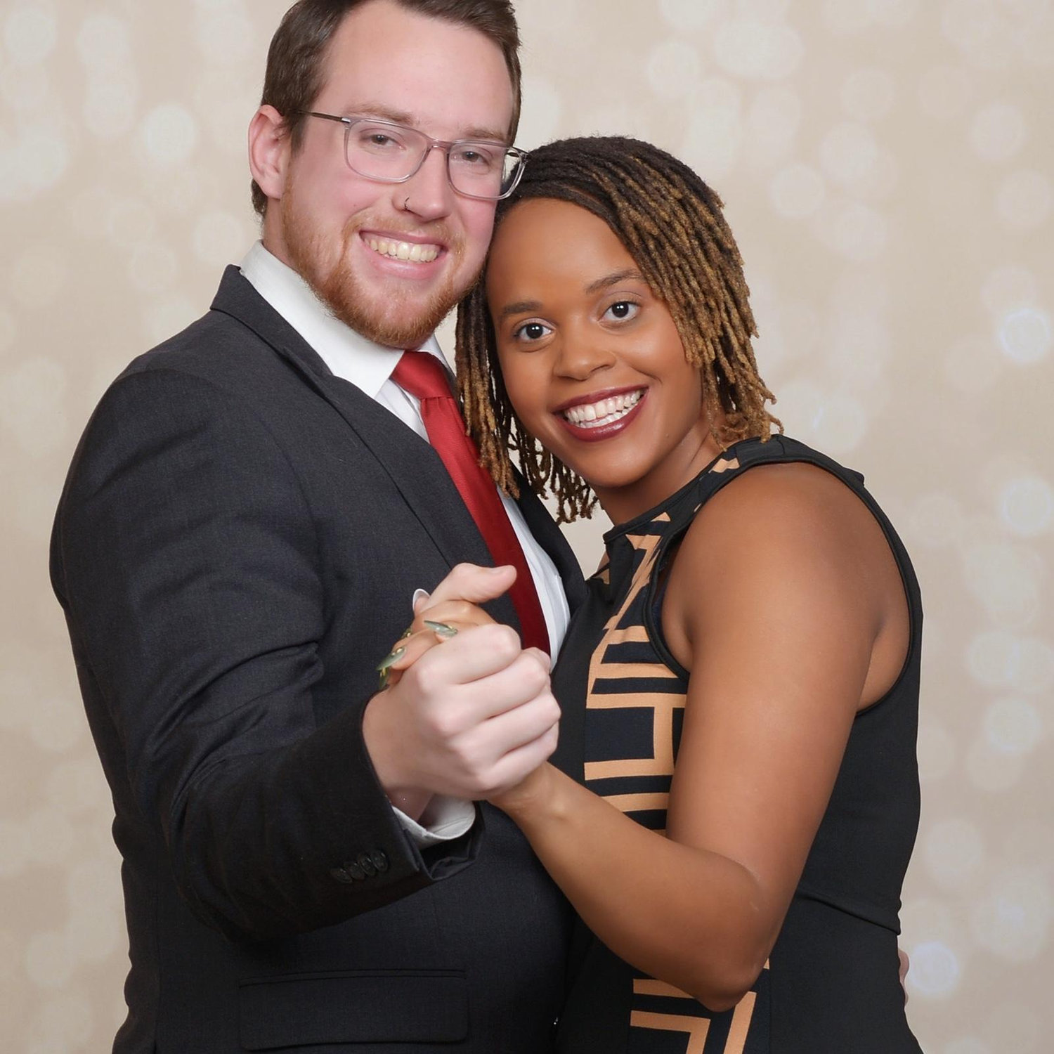 Prom Pictures 🫱🏻🫲🏾 Engagement pictures