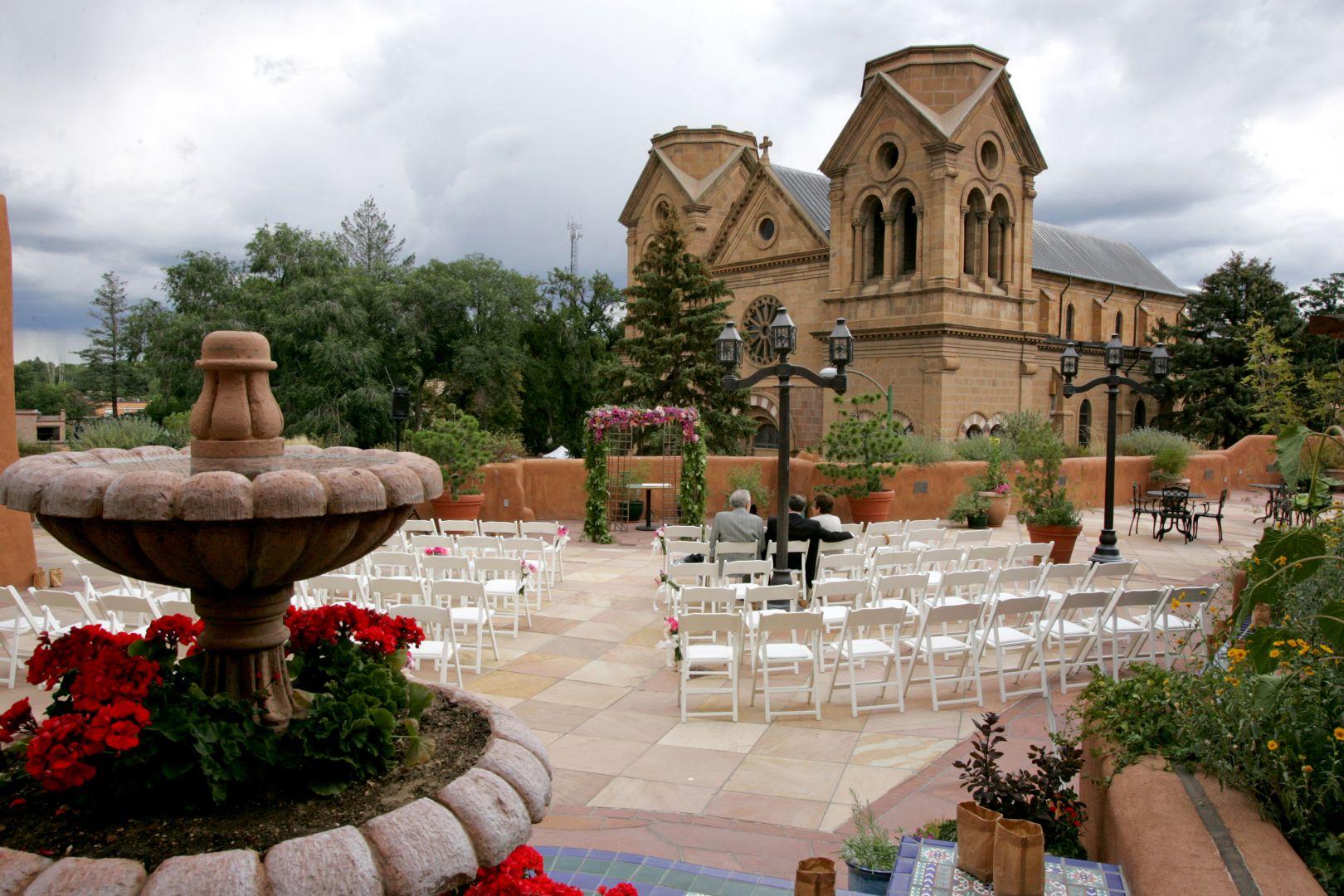 The Wedding Website of Caitlin Murphy and Ben Doyle