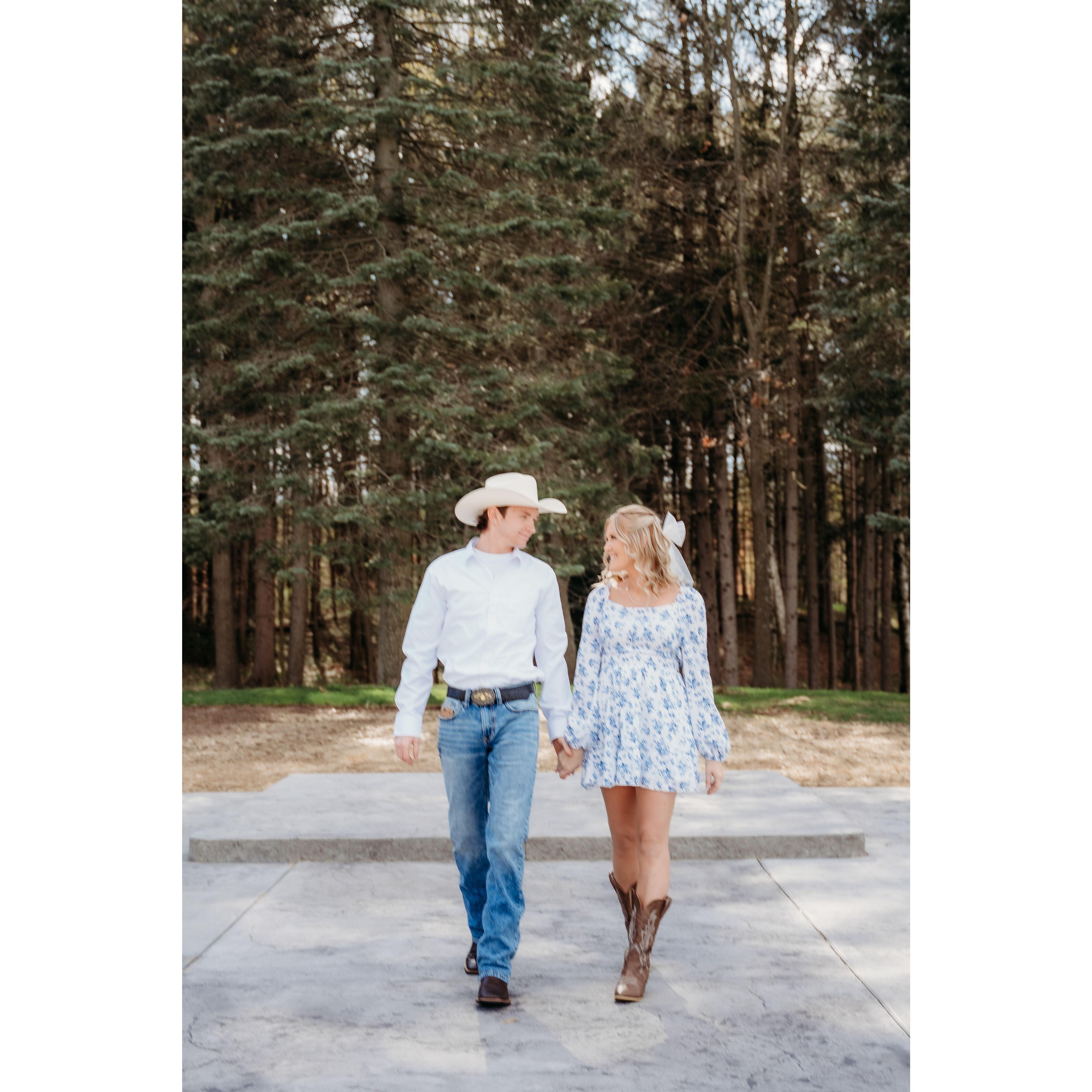 Engagement Photos - Lily Baker Photography
