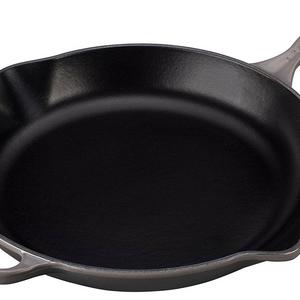 Le Creuset of America - Le Creuset Signature Iron Handle Skillet, 11-3/4-Inch, Oyster