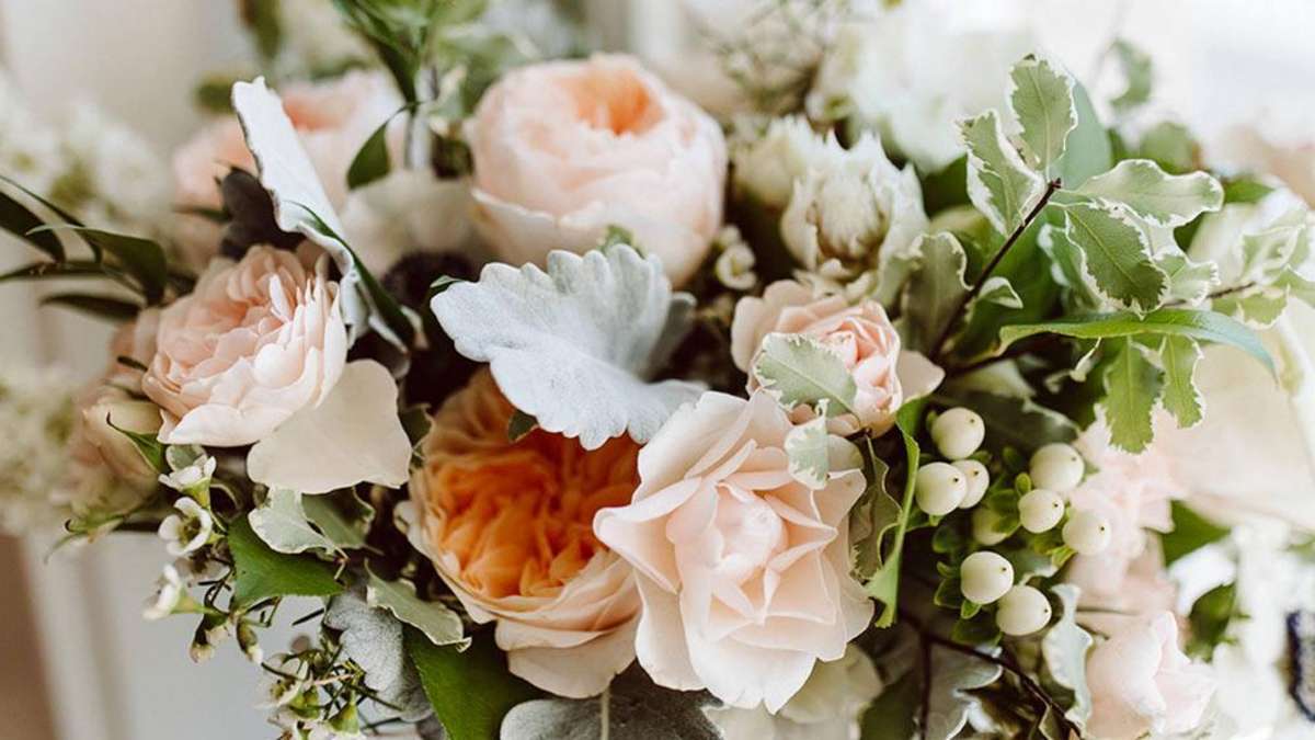 Queen City Blooms Wedding Florists Zola