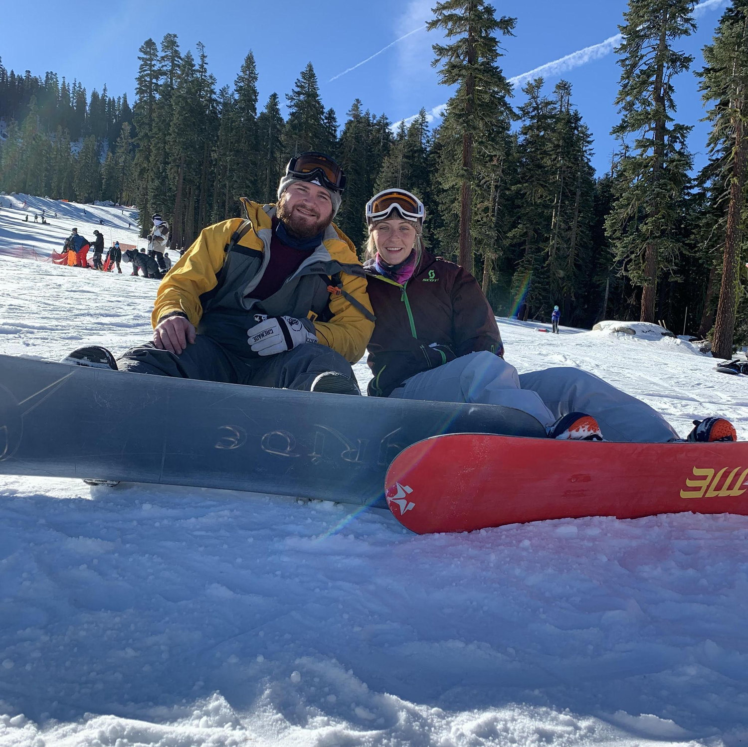Broder taught Lizzie how to snowboard for the first time! Tahoe 2021
