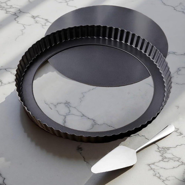 Yamteck 10 Inch Round Quiche Pans with Pie Cake Server. Removable Bottom, Non-Stick Coating, Rugged Carbon Steel for Tart Quiche Pie Baking. Gift for Women Wife Christmas Thanksgiving Party Festival