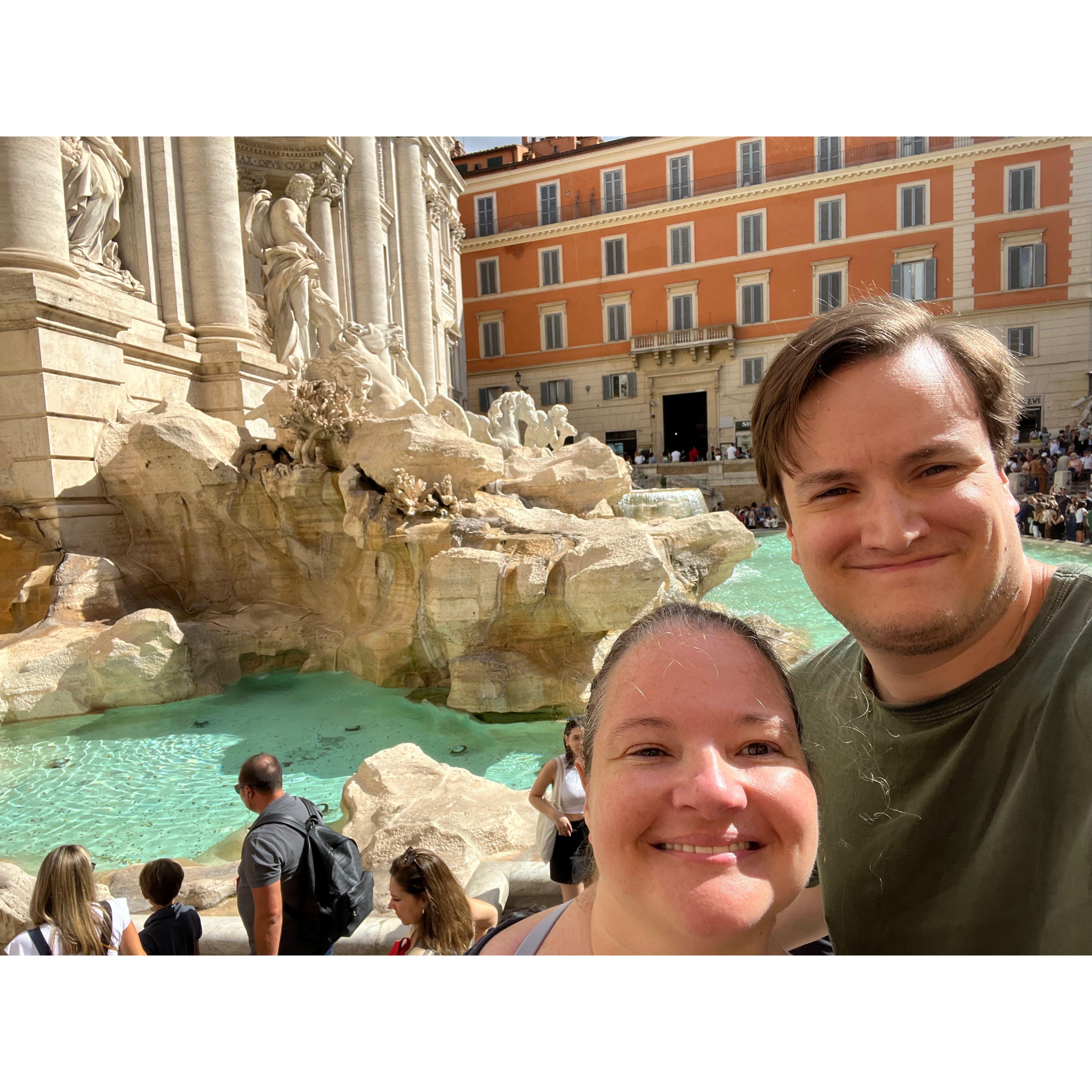 Selfie in front of the famous Trevi fountain.