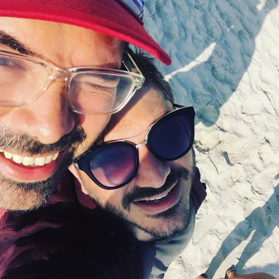 At our favorite beach in New York! Cherry Grove, Fire Island!
En nuestra playa favorita de Nueva York, en Cherry Grove, NY!