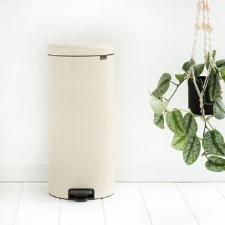NewIcon 30-Liter Step Can