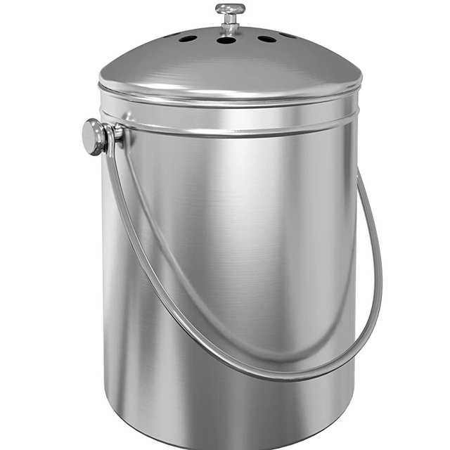 Utopia Kitchen Compost Bin for Kitchen Countertop - 1 Gallon Compost Bucket for Kitchen with Lid - Includes 1 Spare Charcoal Filter (Silver)