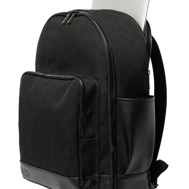 The Backpack in Black