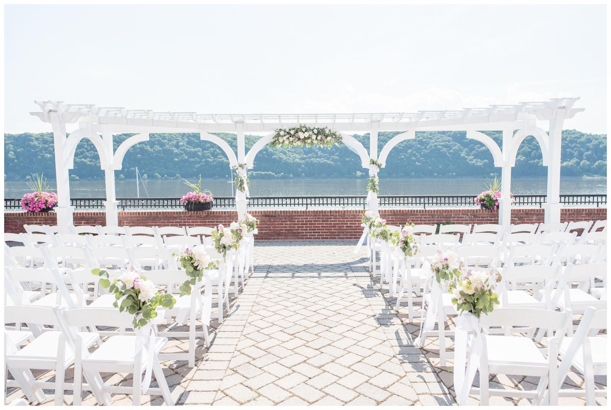 The Wedding Website of Jennifer Rabe and Daniel Good