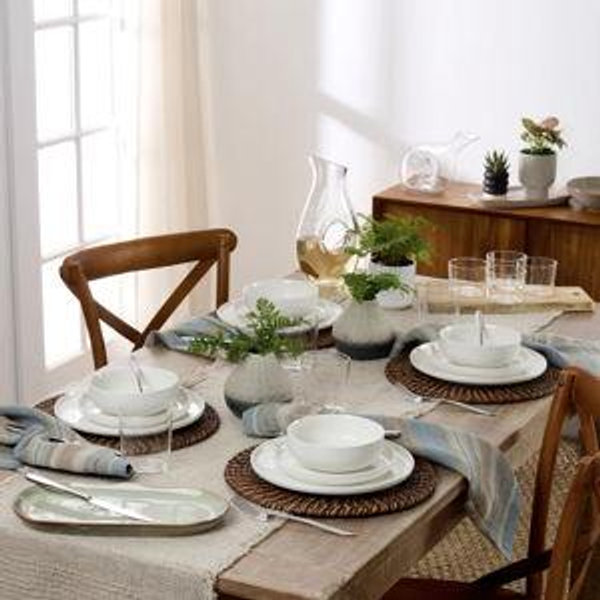 24 Seven White 18-Piece Dinnerware Set