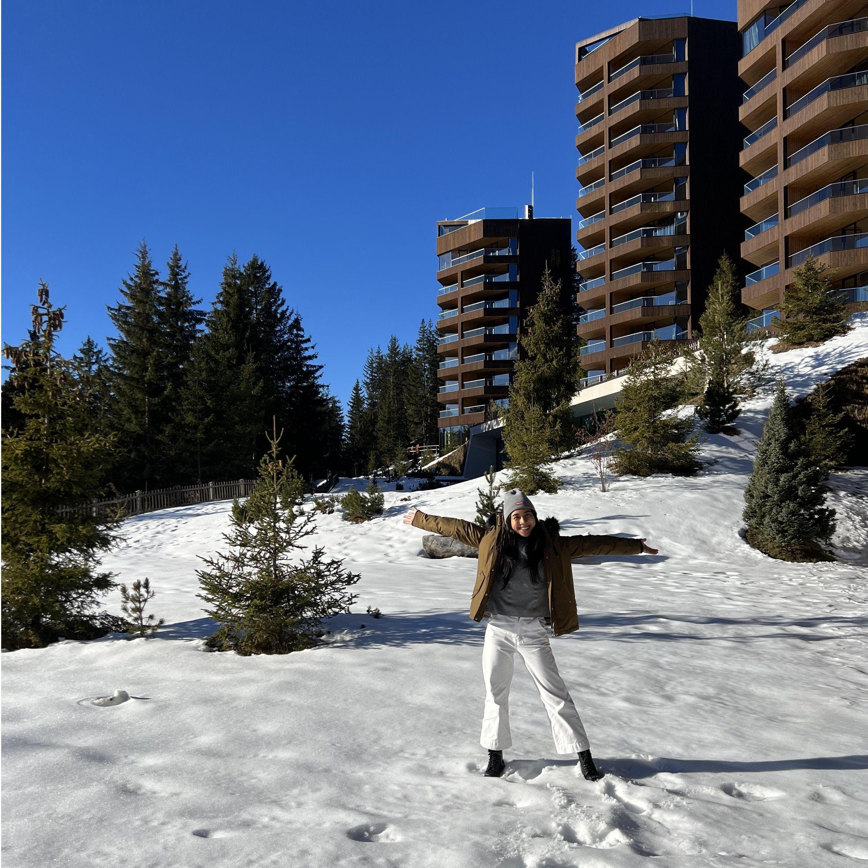 As I said, she had no clue. Being excited and flabbergasted at the sight of blue skies and pearl white snow (budak kampung), all she could think about is if this is real life or was she in a dream?