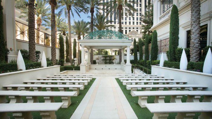 The Wedding Website of Isabella Blount and Max Potter