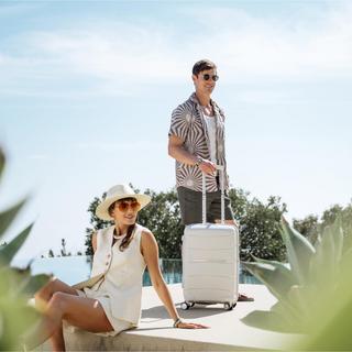 Outline Pro Carry-on Spinner