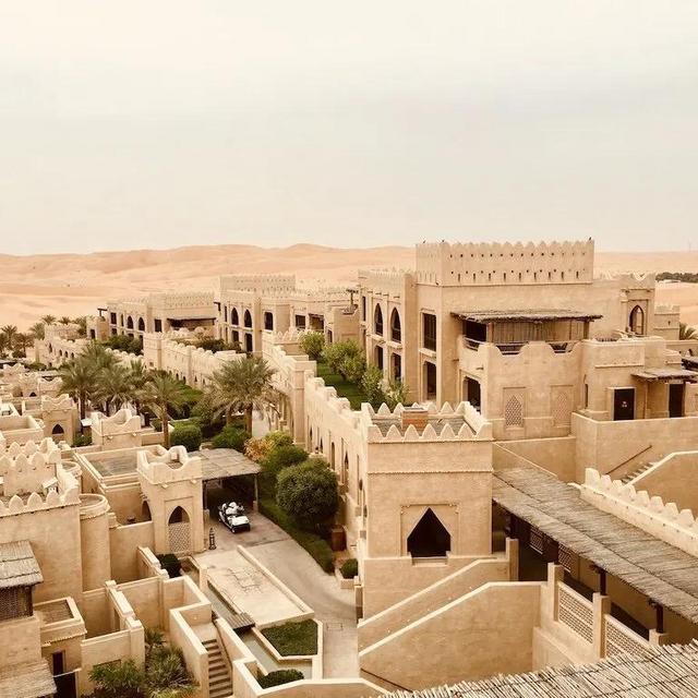 Hotel in the Rub' Al Khali Desert