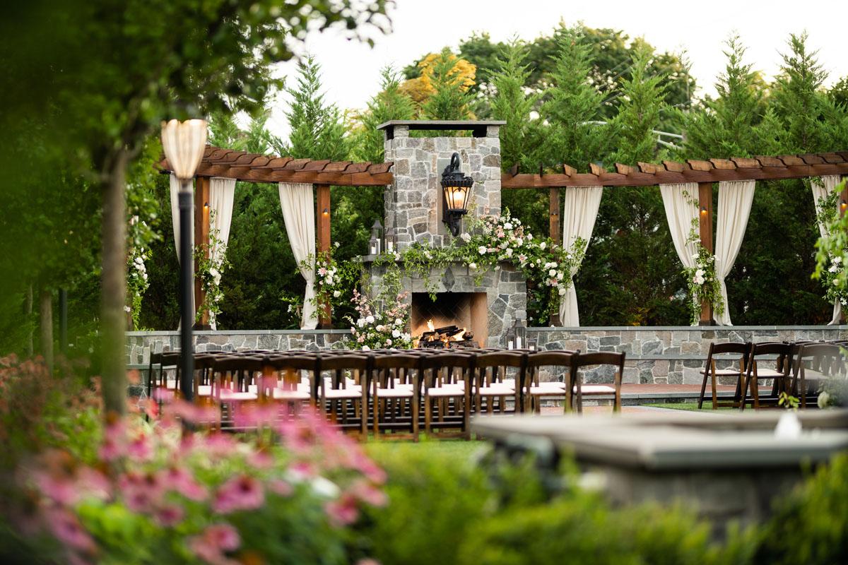 The Wedding Website of Meagan Dookwah and Bill Walton