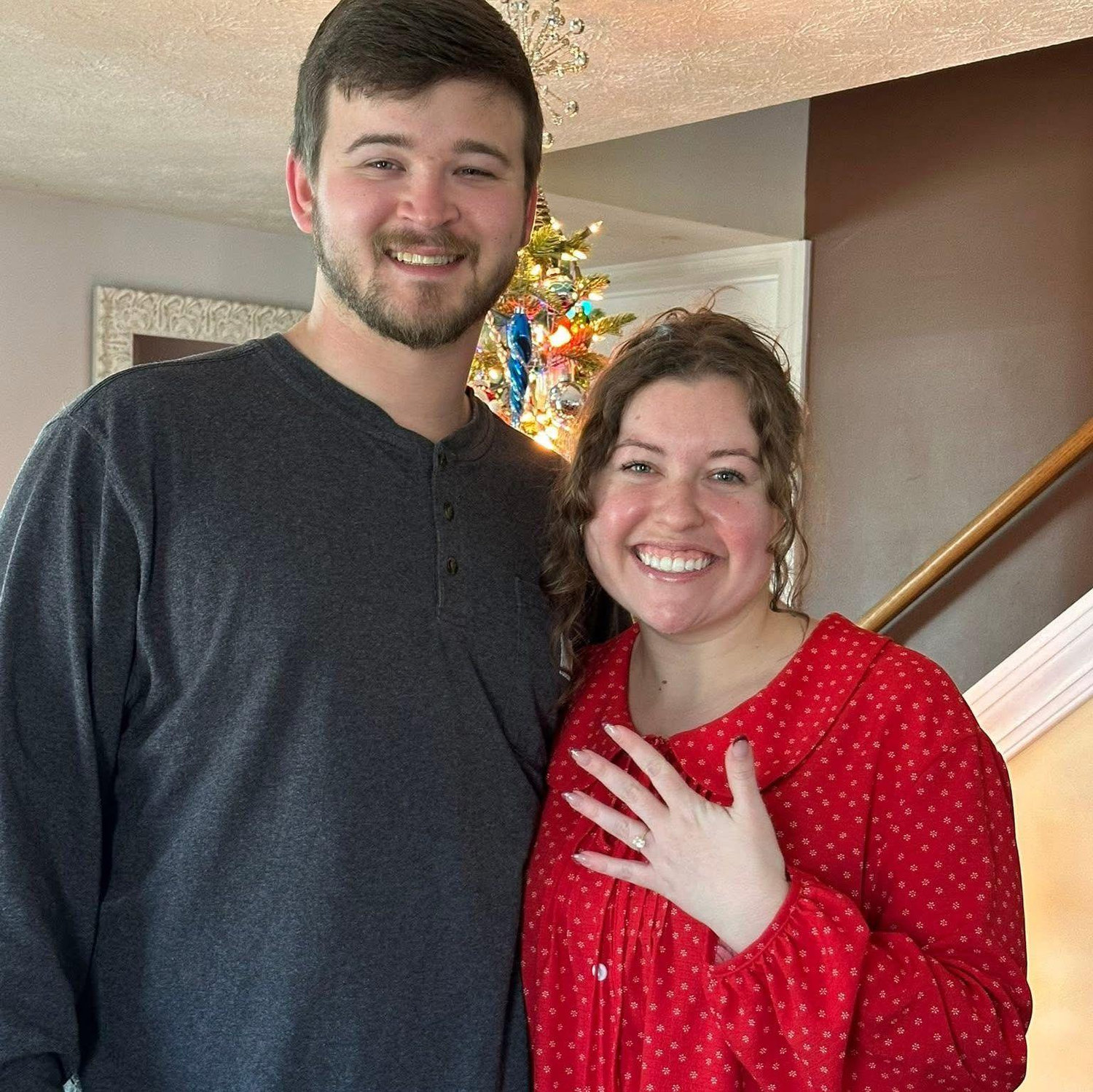 A Merry Engaged Christmas!💍