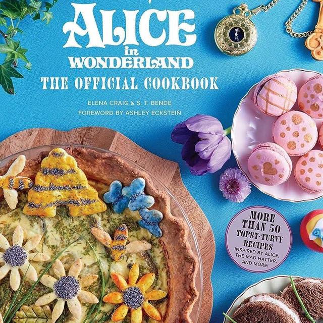 Alice in Wonderland: The Official Cookbook (Disney)