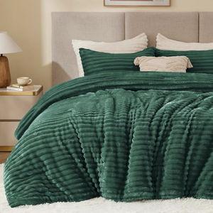 BEDELITE Fleece King Comforter Set -Super Soft & Warm Fluffy Dark Green Bedding, Luxury Fuzzy Heavy Bed Set for Winter with 2 Pillow Cases