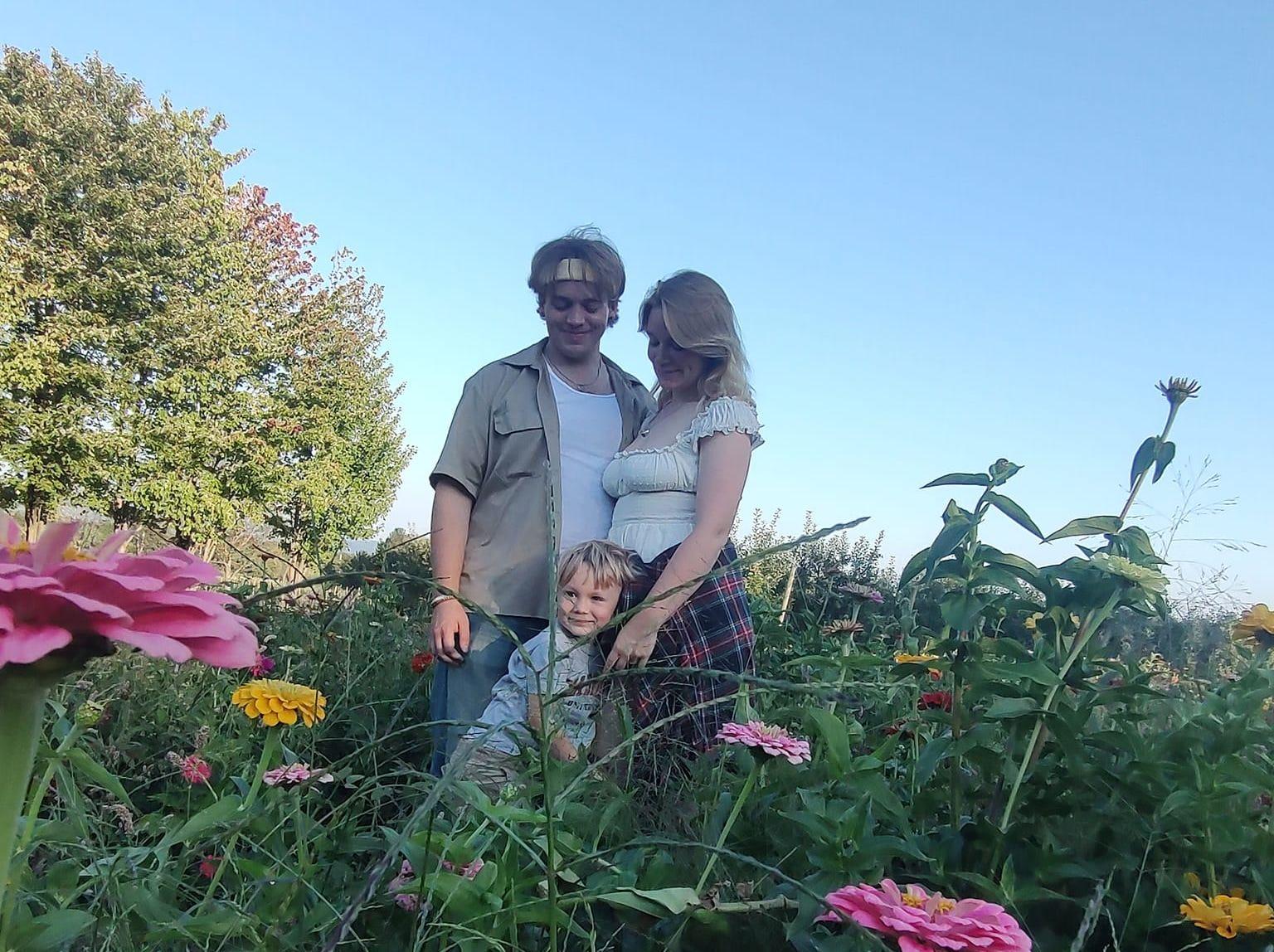 The Wedding Website of Trinadee White and Ian Smith