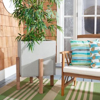 Anston Outdoor Planter